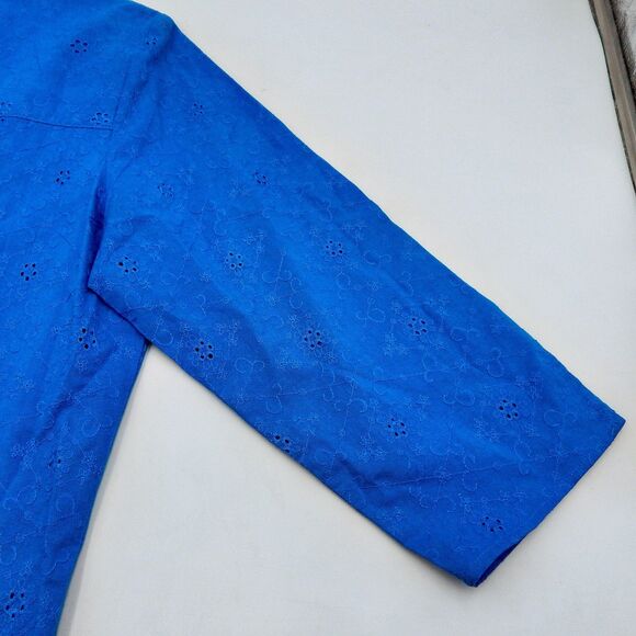 Denim & Co Cotton Eyelet Blue Button-Down Top Tunic Sz M Embroidered 3/4 Sleeve - Picture 6 of 8